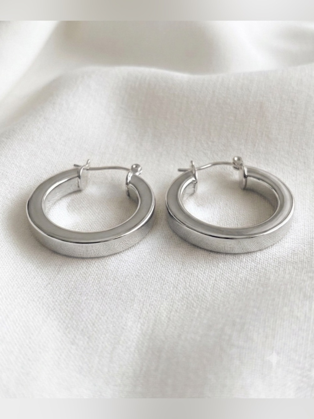 Silver plated women’s 25mm hoop earrings hypoallergenic - CLEARANCE! - Picture 2 of 4